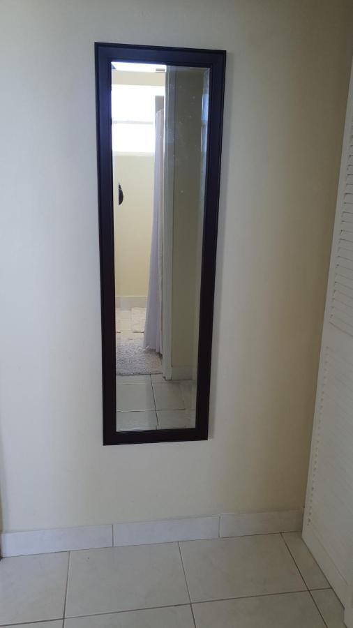 Hastings Towers 4D - Studio Apt Opp Beach Μπριτζτάουν Εξωτερικό φωτογραφία