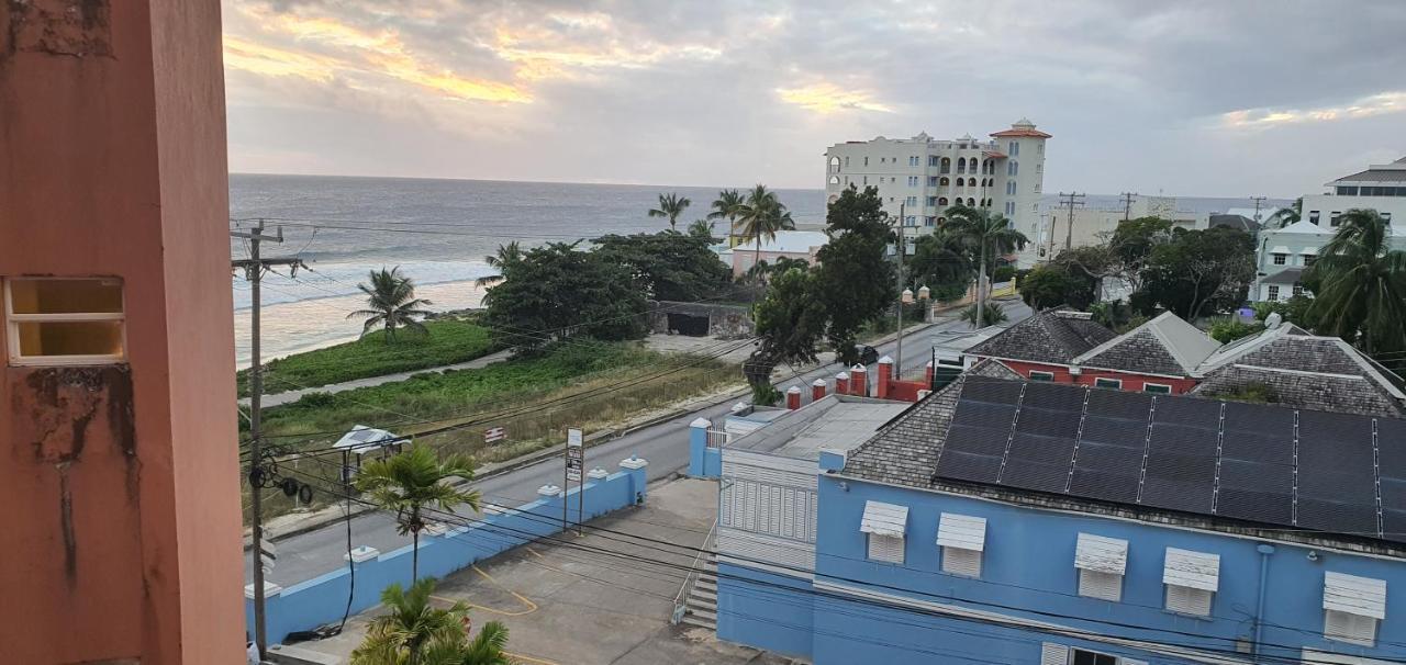 Hastings Towers 4D - Studio Apt Opp Beach Μπριτζτάουν Εξωτερικό φωτογραφία